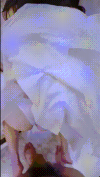 曾经外表光鲜亮丽漂亮清纯高贵的我，重新回到大学时的淫荡模样，彻底沦为单男们的性奴母狗！被操的抽搐不停