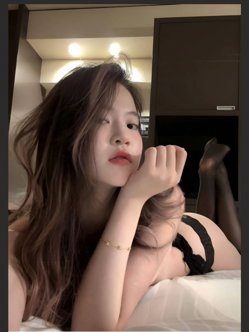 江西科技学院女大学生郭Y瑶约拍私房废弃教学楼里后入 搔首弄姿 白嫩肉体