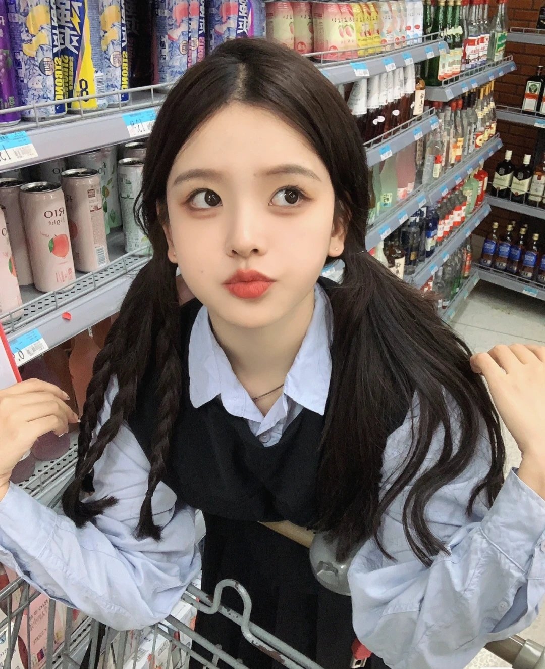 约炮极品00后反差女神 网袜黑丝捆绑调教有钱人的玩物 制服诱惑被干的哭腔呻吟