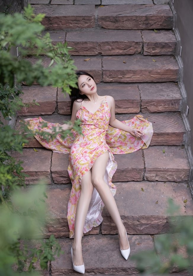 高冷颜值女神也有臣服的一天 撕烂大长腿 女神黑丝暴力输出 女神体检极致性爱体验