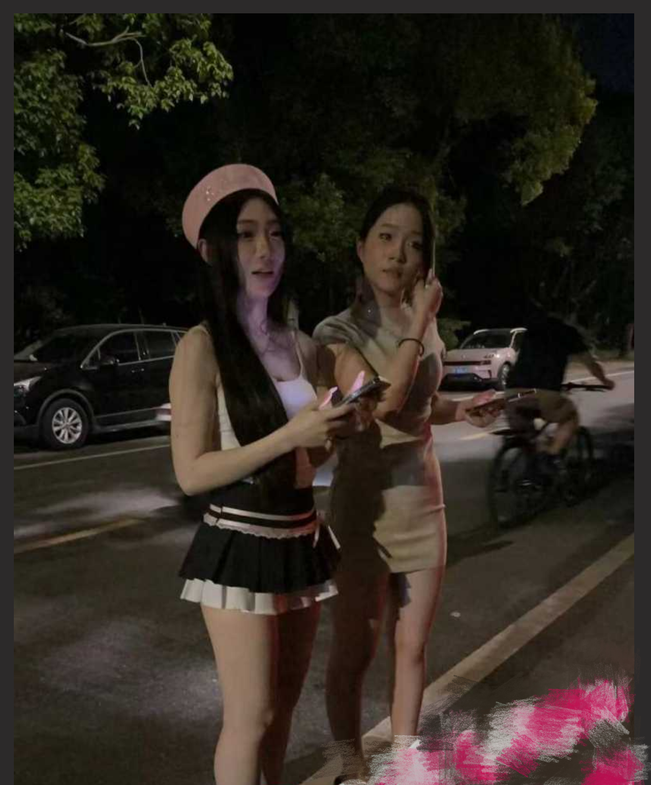 崔克车主的专属鸡 两美女寻找崔克车主被双飞 精准定位客户群体！有钱人总是先享受