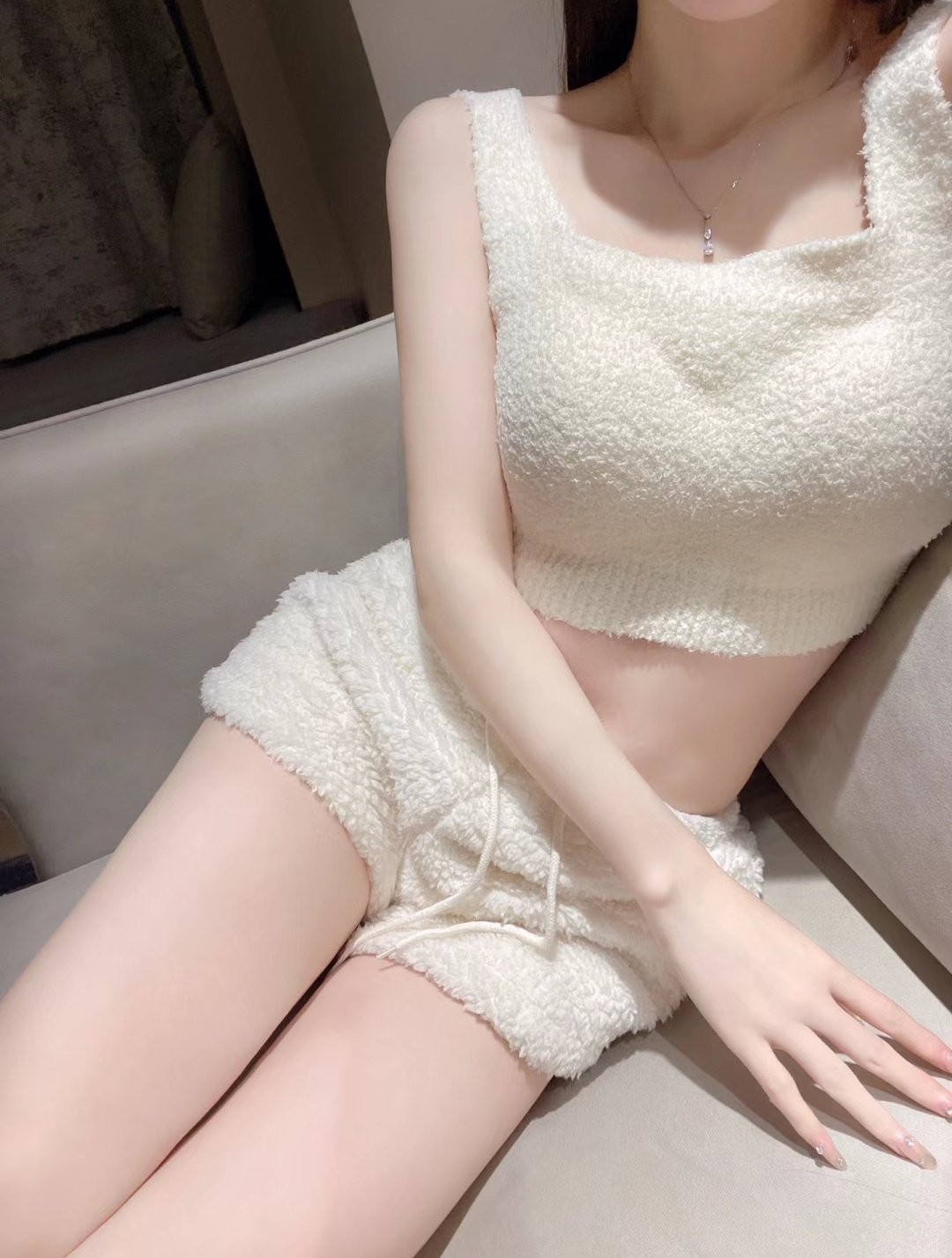 爱死女神这双大长腿了高挑气质女神极品尤物 丝袜制服性爱视觉享受