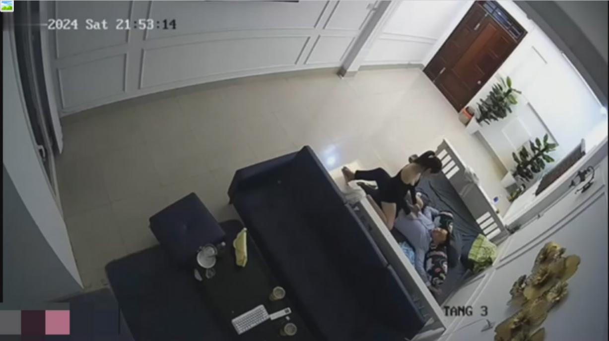 新黑客破解摄像头偷拍❤️晚上下班前秘书被领导叫到办公室干一炮才让她回家