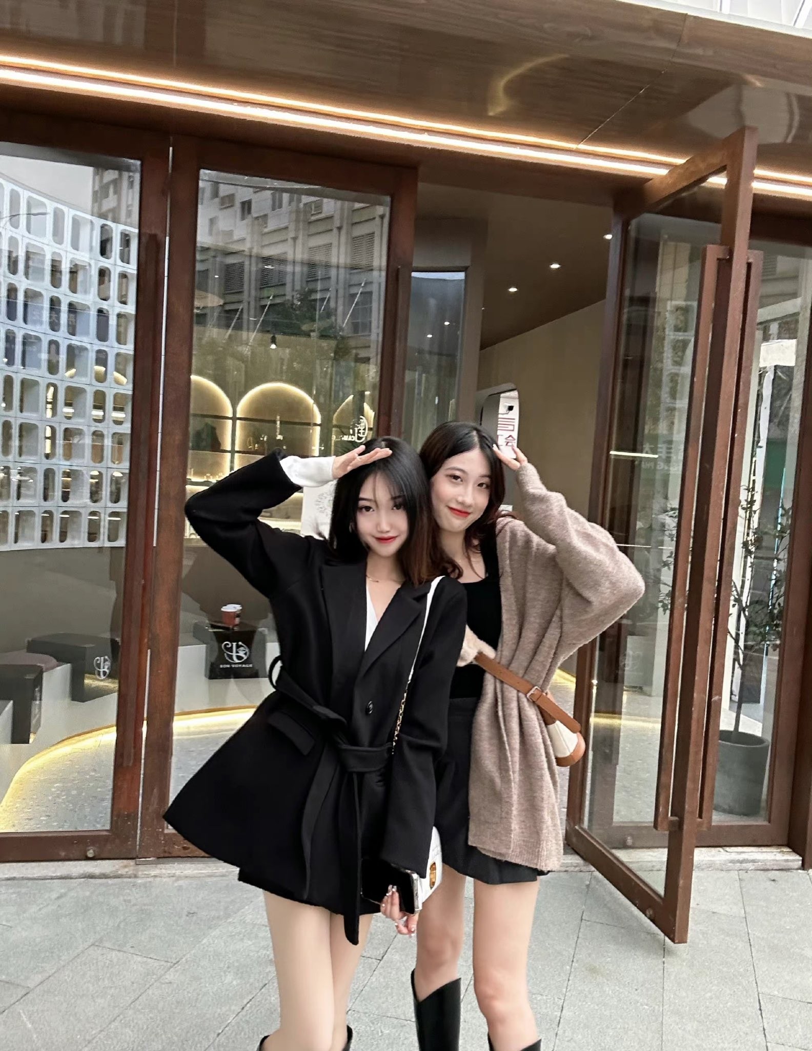 爱死女神这双大长腿了高挑气质女神极品尤物 丝袜制服性爱视觉享受