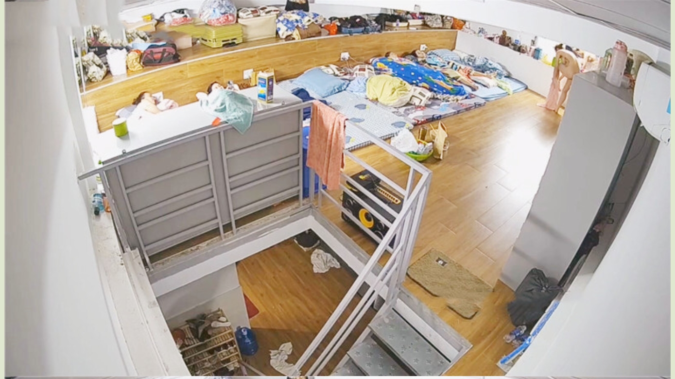 《黑客破解》偷窥多位美女技师刚洗完澡❤️光溜溜的到处跑