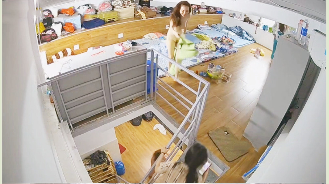 《黑客破解》偷窥多位美女技师刚洗完澡❤️光溜溜的到处跑