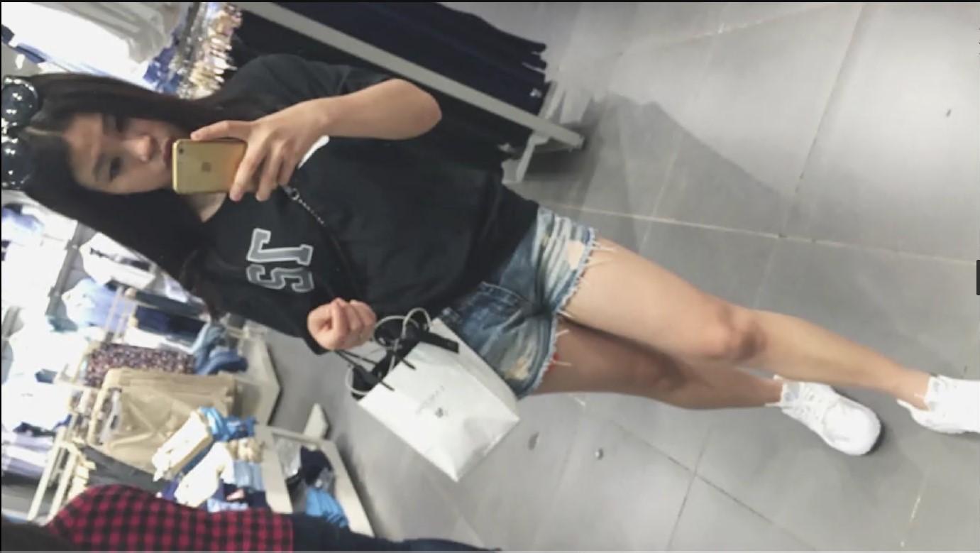 情侣自拍_南宁热恋情侣自拍性爱视频_把精液射到了女友的嘴里 分手即曝光