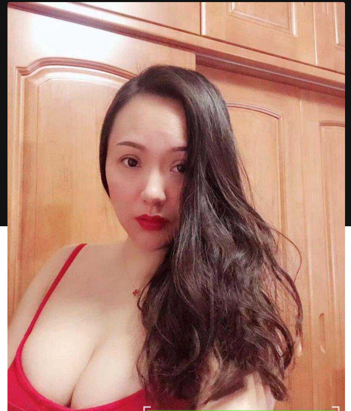 郑州大奶人妻任以晨被绿帽老公调教成母狗，老公满足不了就找肌肉男猛操，白浆四溢而出，高潮喷水