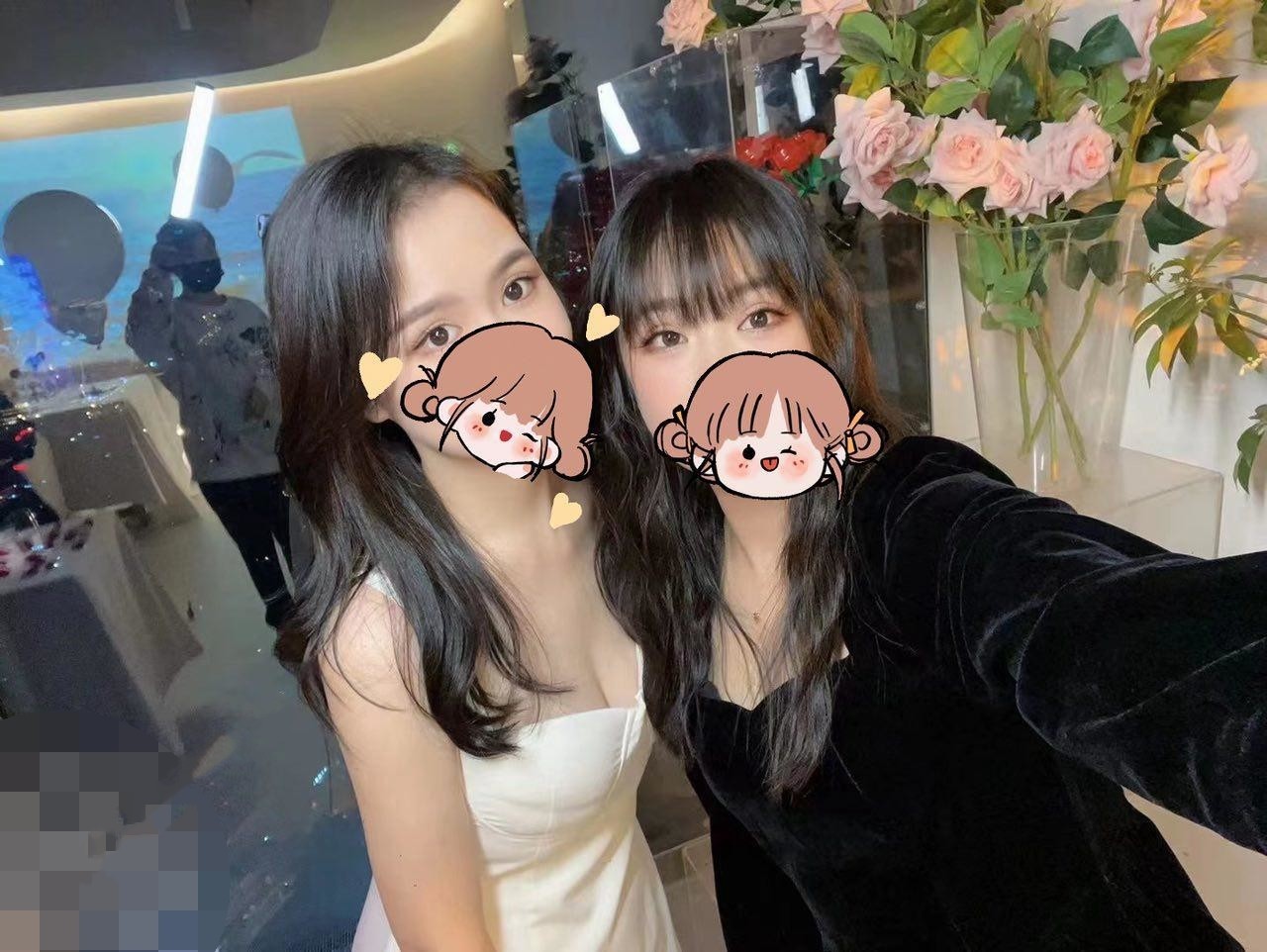 勾引办公室女同事开房,大长腿配上黑丝,69互舔太爽了,附聊天记录和生活照