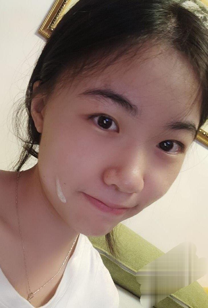 暑假旅游酒店爆操大二白净女友！后入蜜桃臀干得她直呼受不了！给我都看得很羡慕