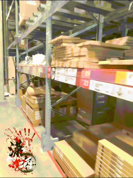 在别人眼里是清纯舞蹈生 在这只配做下贱母狗 骚逼塞丝袜撒尿 白丝一字马滴蜡