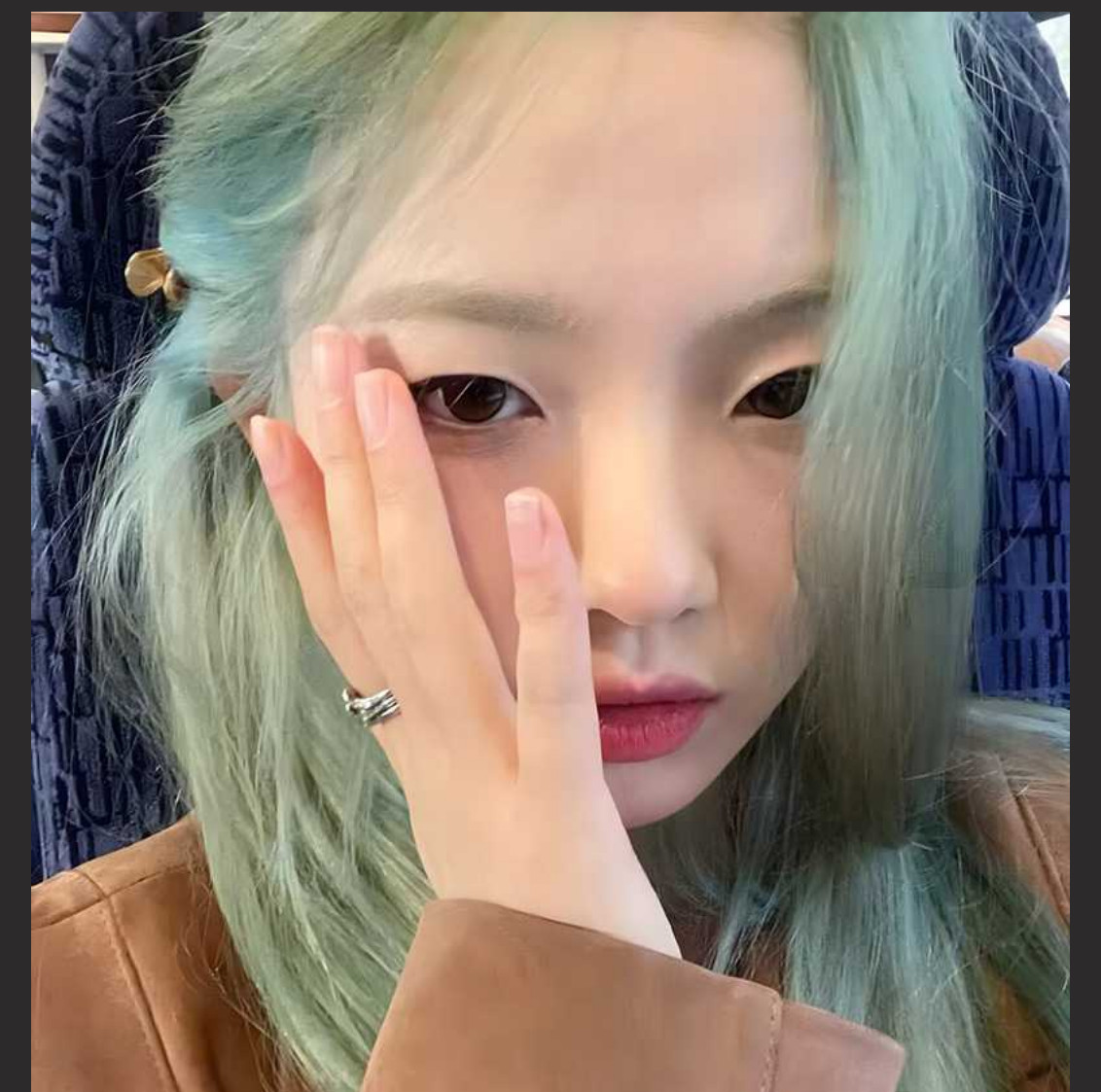 浙江大学外国语学院学生妹钟钰姣 背着男友千里送逼 脚踏8只船 结果惨遭曝光！