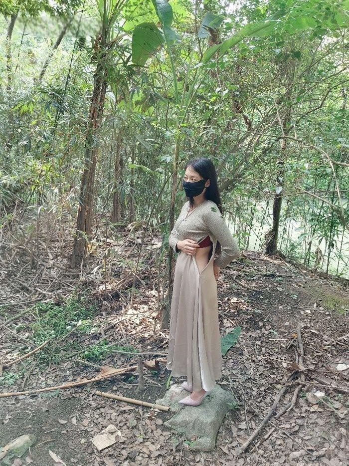 户外露出，场景也比较单一，更没有什么野战发生