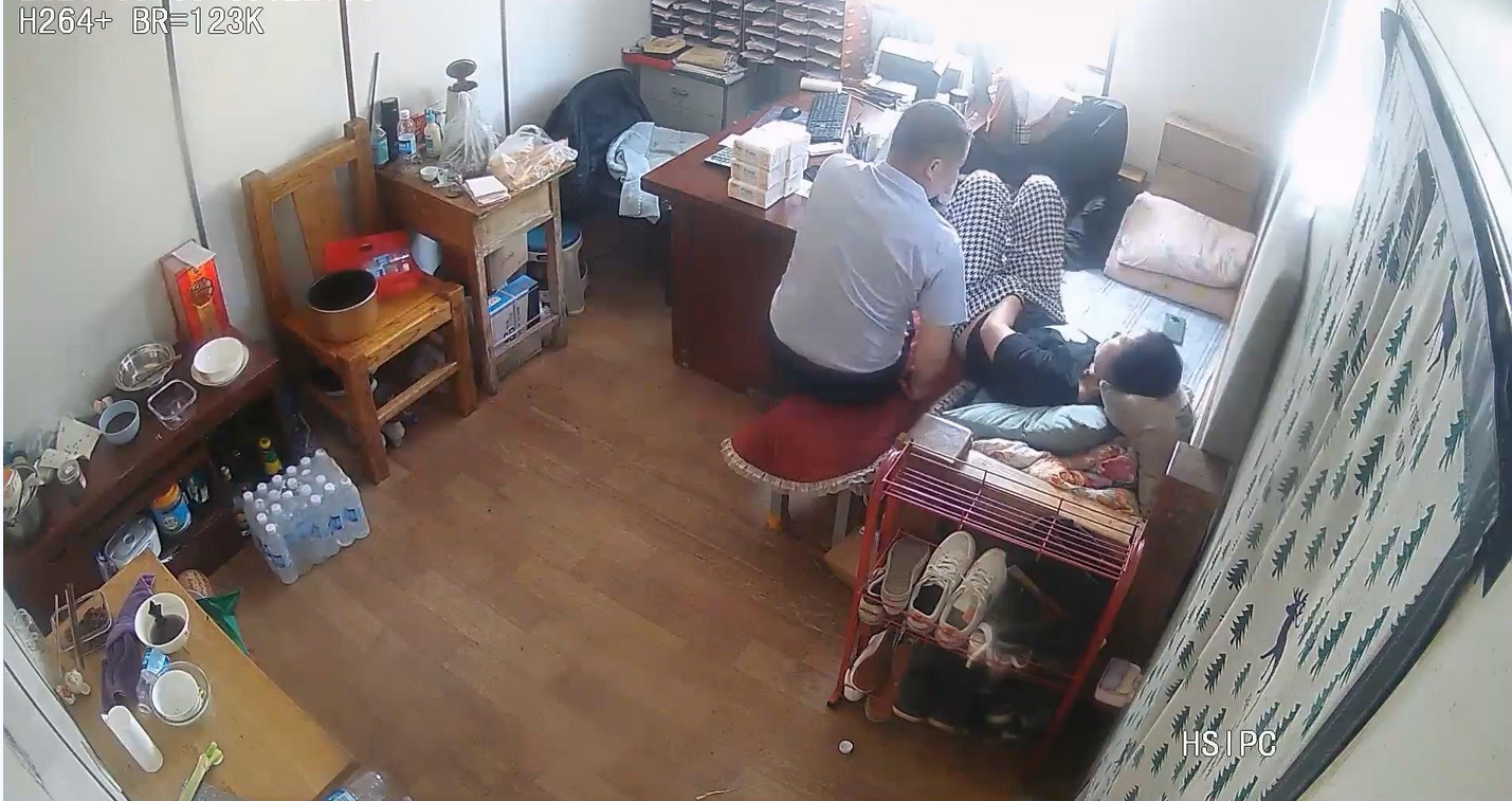 办公楼监控破解 偷窥中年老板和女助理多次在办公室啪啪