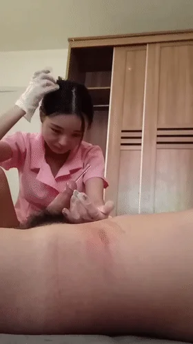 ❤️猎奇❤️广西美女护士❤️白甜给男友治疗前列腺的另类方式❤️30公分超长玻璃棒深插马眼！看着都疼！