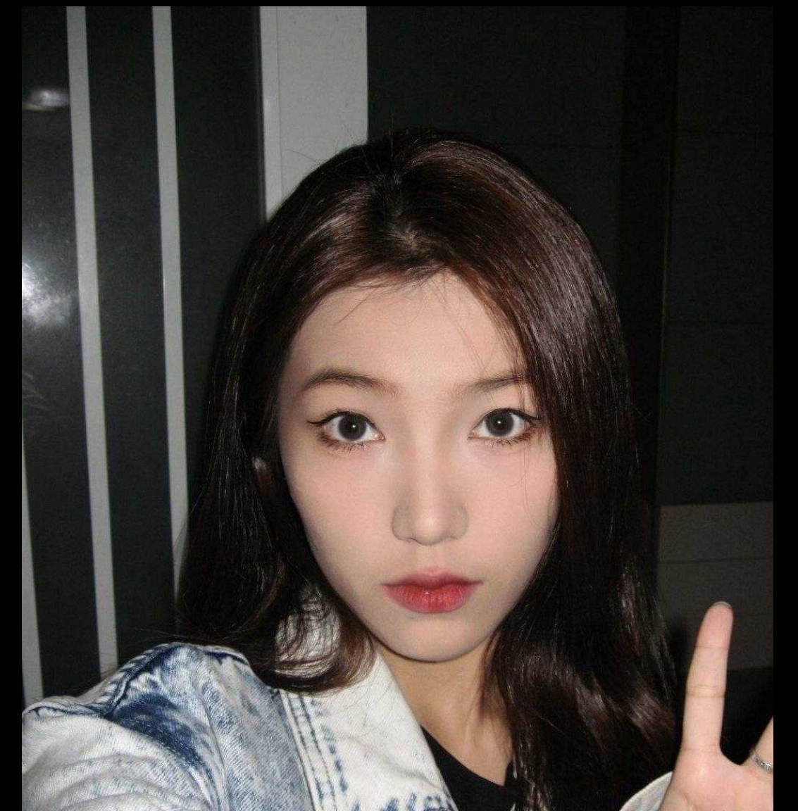 甘肃兰州大学反差学姐 王雪凌 分手前的性爱自拍自拍视频成为渣男最有利的报复工具！