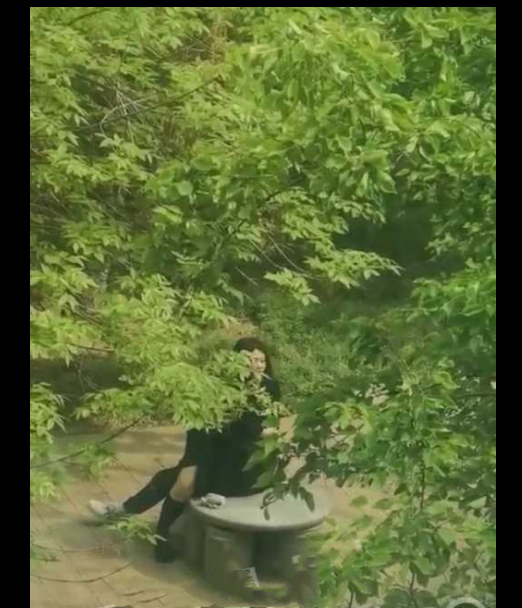 辽宁东北大学大姐大为了报复男友随机找了个男人在校园内做爱 并让姐妹录下视频发给男友！