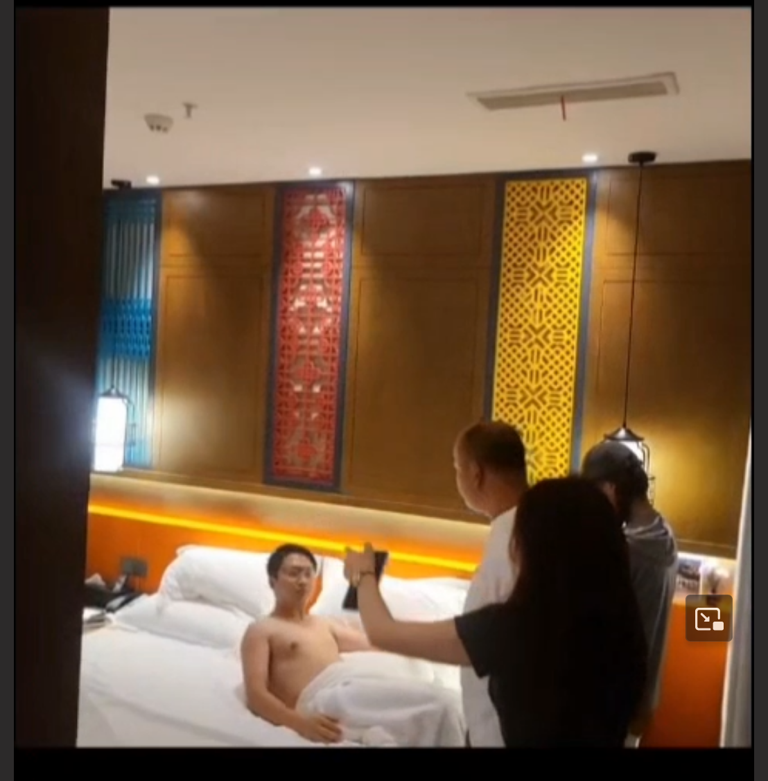 盐城宝马哥车震瓜 地下停车场内搞车震下车腿都发软了