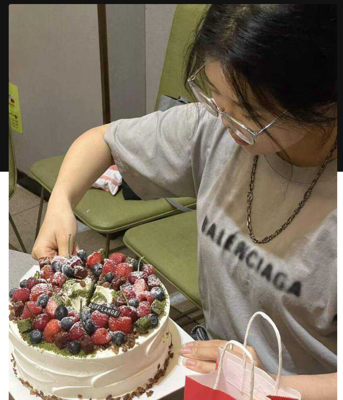 烟台大学的反差小嫩逼唐文燕，聊了一个多月才拿下，晚上带去酒吧喝了不少给灌醉后随便玩