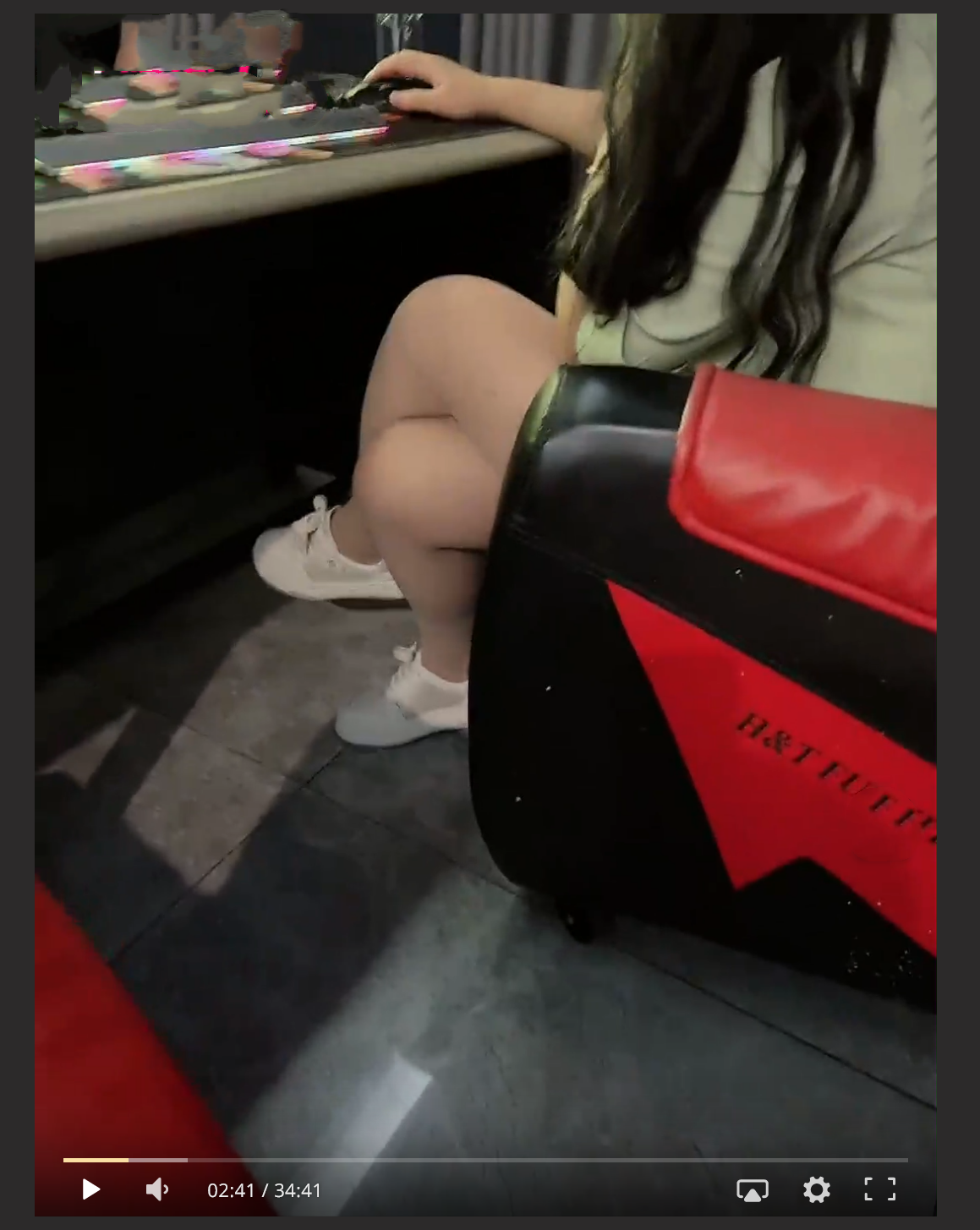 游戏挂机干姐姐 与姐姐开电竞房 游戏都不玩了 直接后入亲姐姐