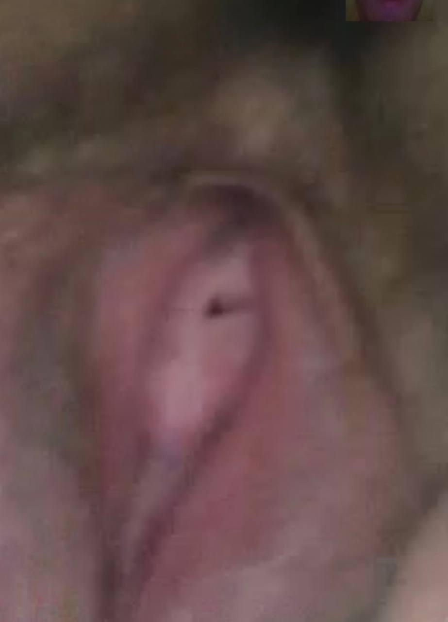 哄到和女友视频洗澡截图，给大家稍微欣赏