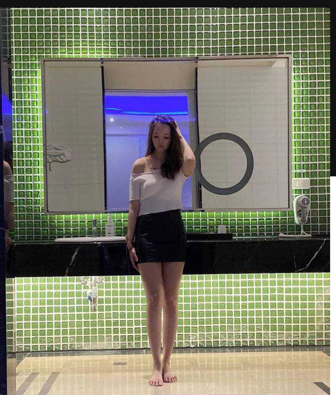 海南陵水县委副书记 肖峰 被网友举报勾引自己老婆 并曝光大尺度聊天记录与不雅视频