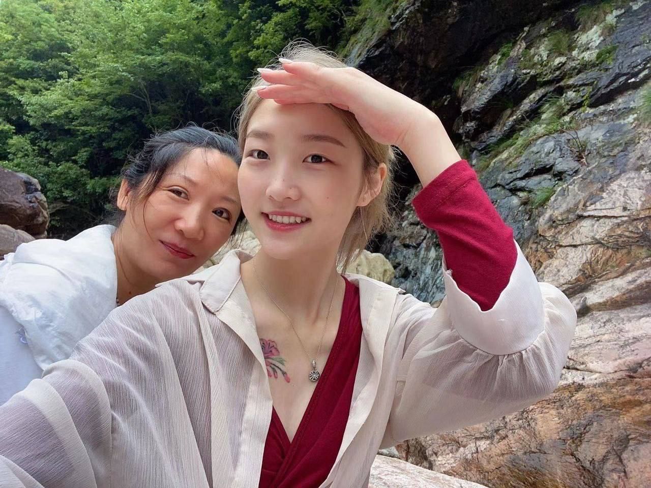 安徽省淮南理工大学田家庵区『蒋晴晴』与无业游民渣男同居，分手被男友无情肆虐曝光啪啪视频