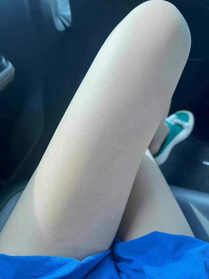 丝袜隐约的诱惑