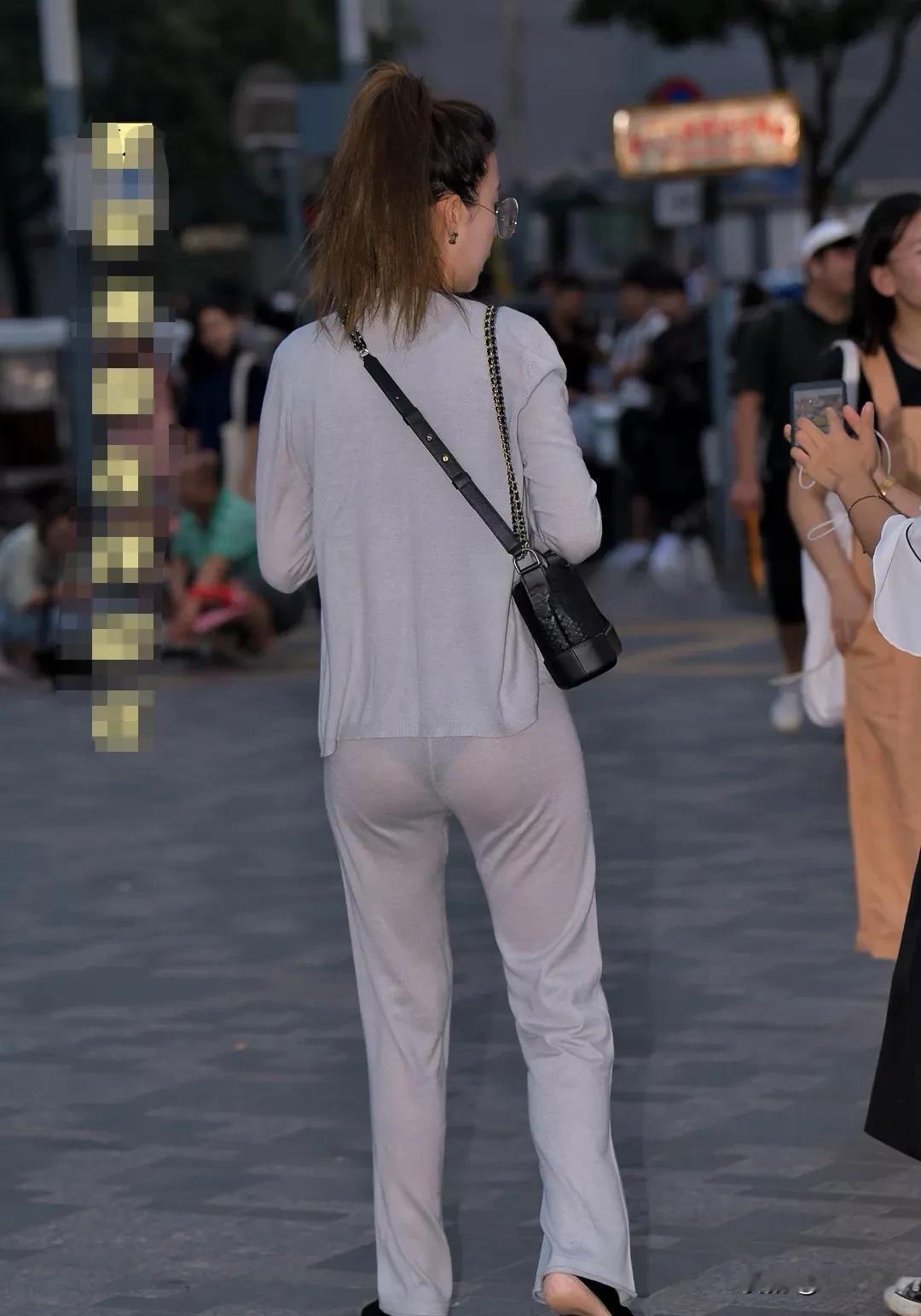 丝袜隐约的诱惑