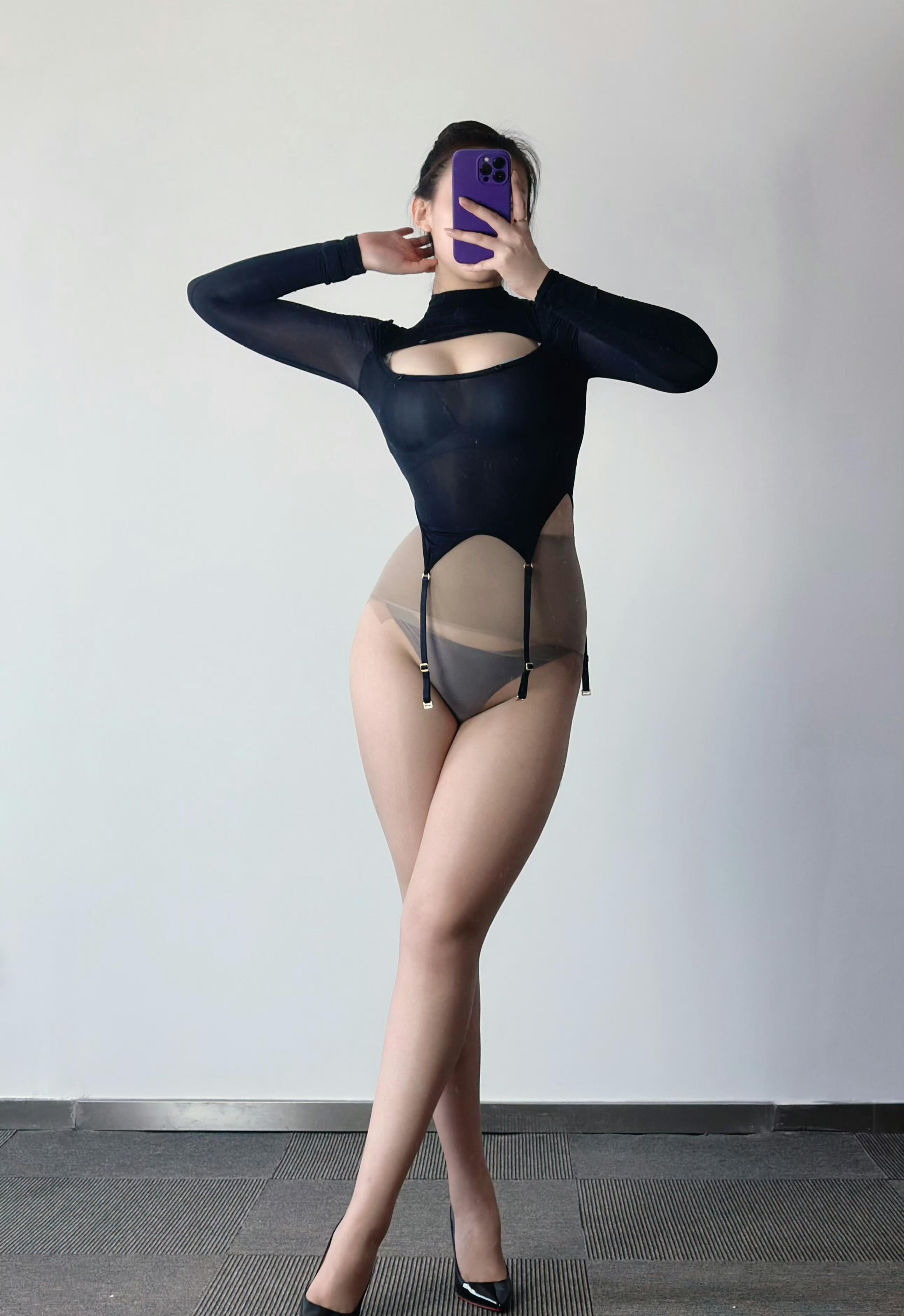 丝袜隐约的诱惑