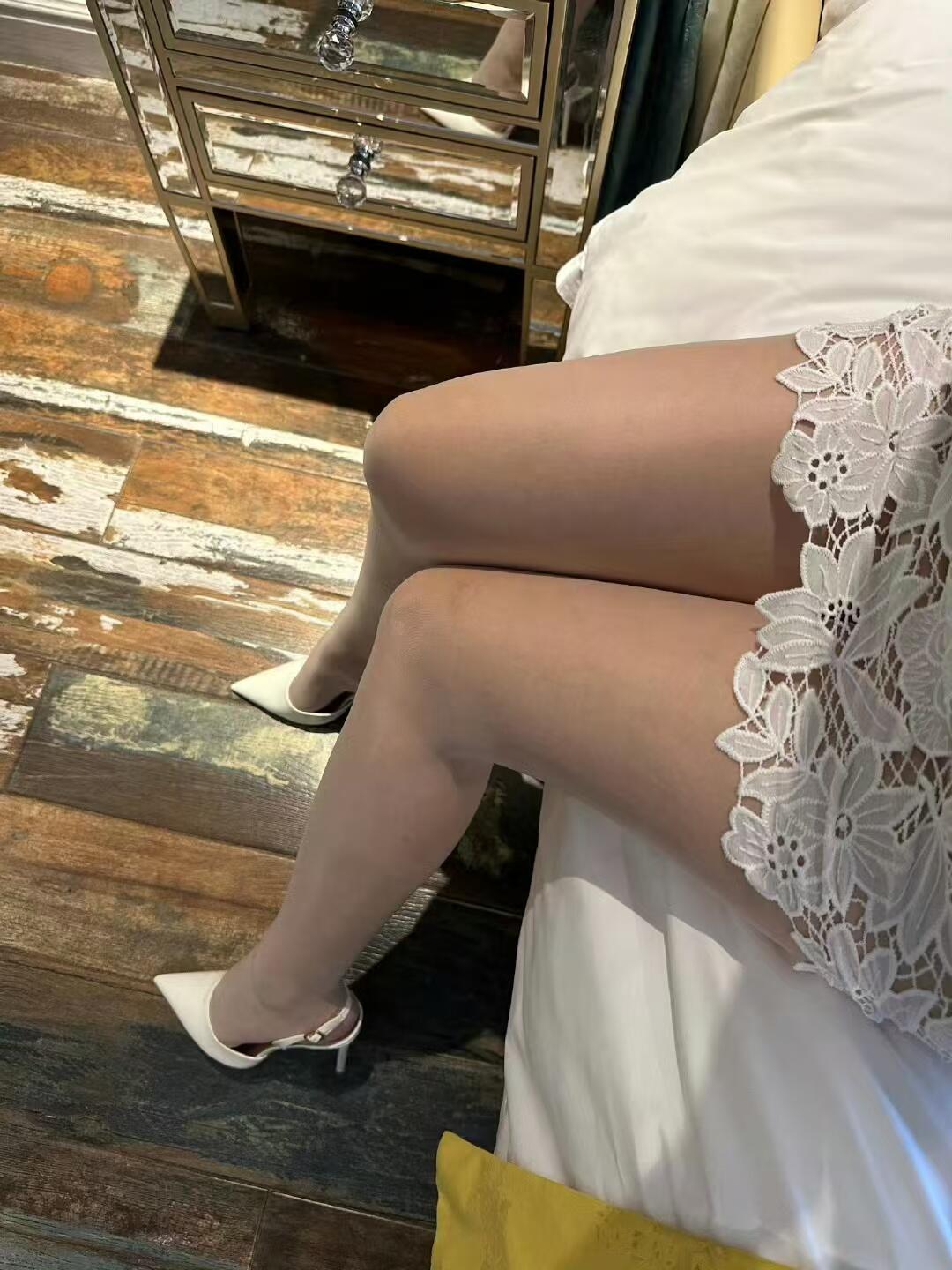 丝袜隐约的诱惑