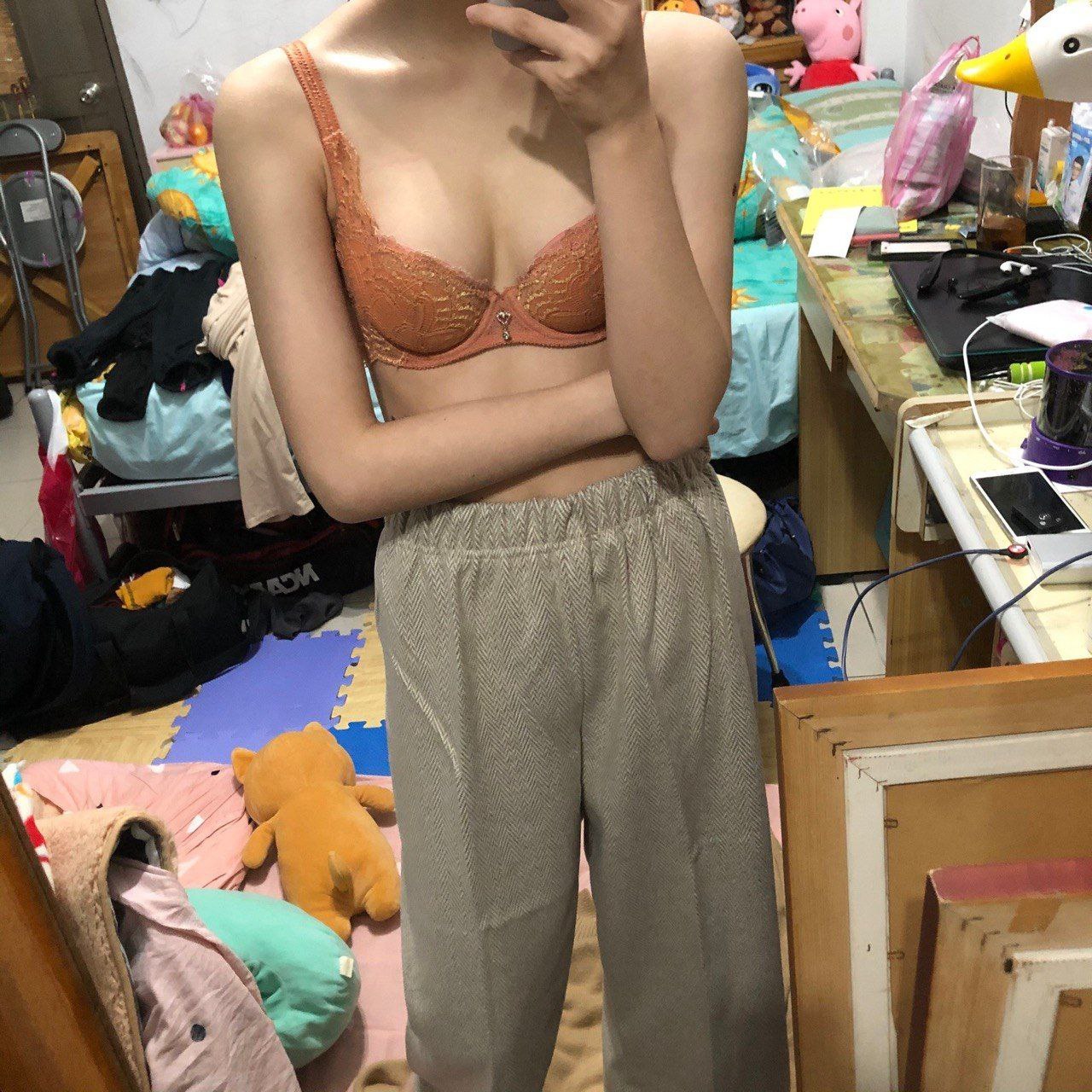 大学美女薛晴晴,看着很得劲啊