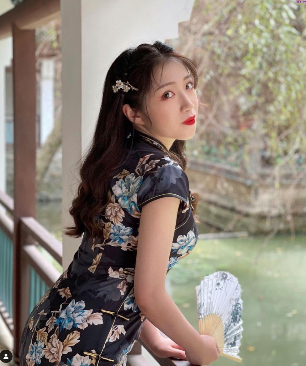 在 IG 上约到的小网红,够骚