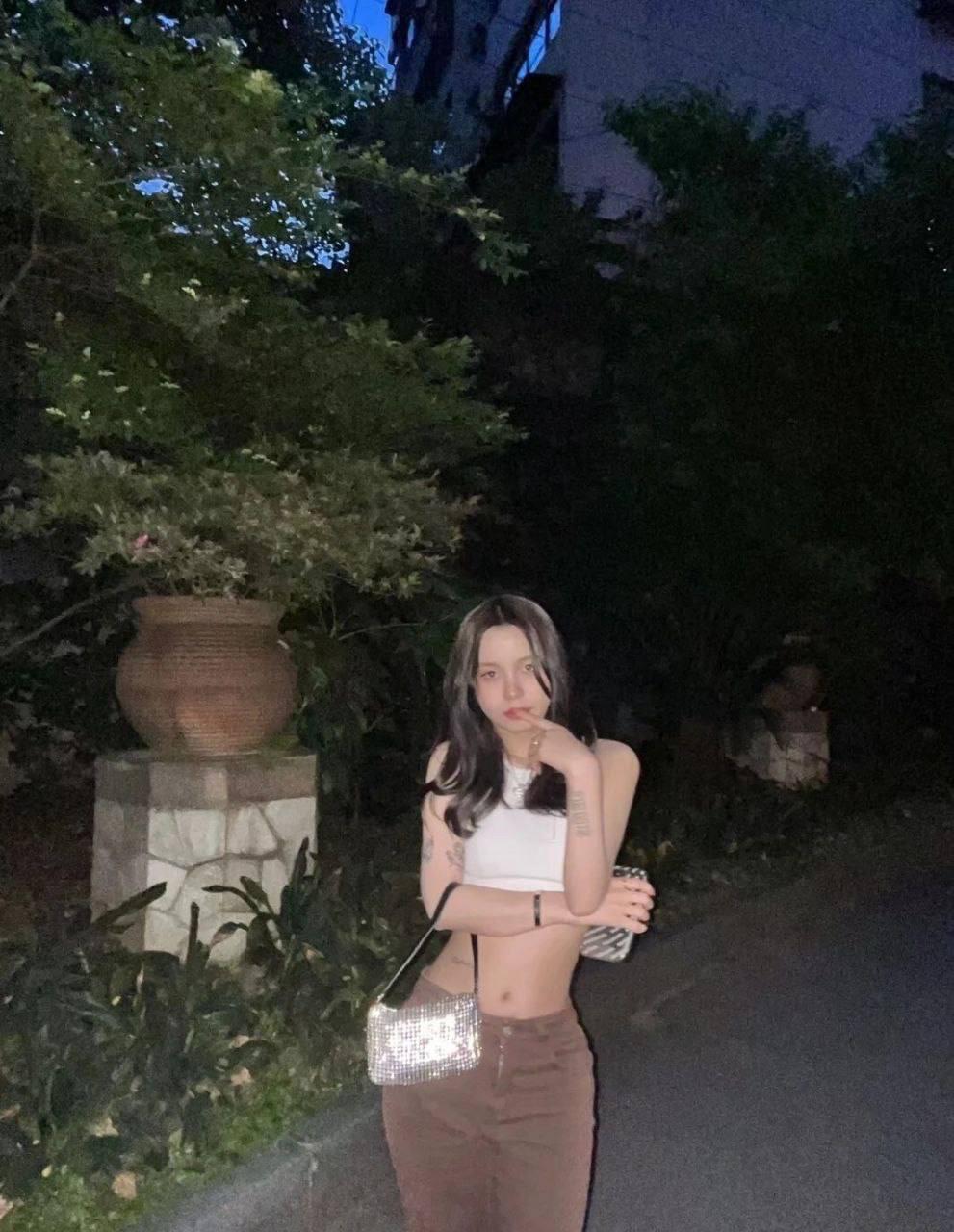 各路反差御姐,高高在上的女神在大鸡巴面前只能跪舔