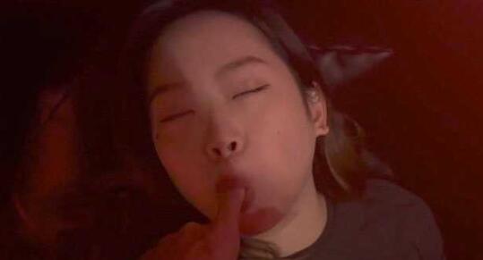 女研究生炮友劳逸结合放松时间榨精充能!