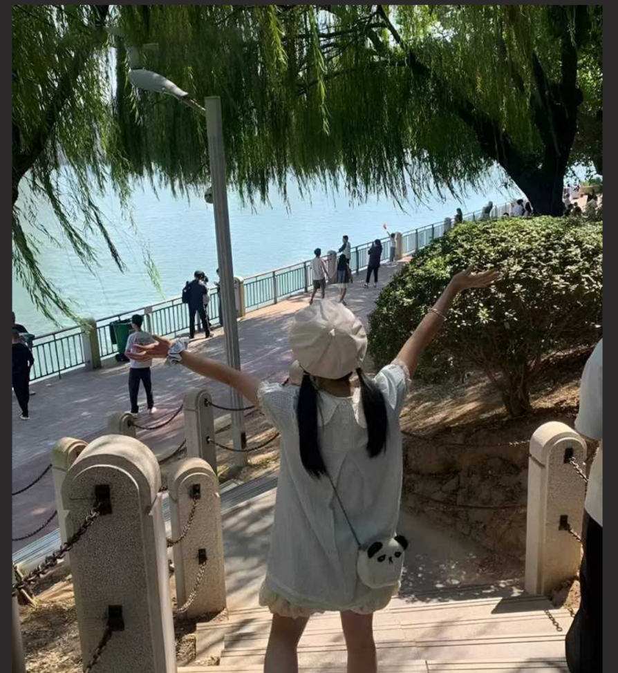 山东济南职高嫩妹王柳青 被富二代调教 白嫩肉体变泄欲肉便器