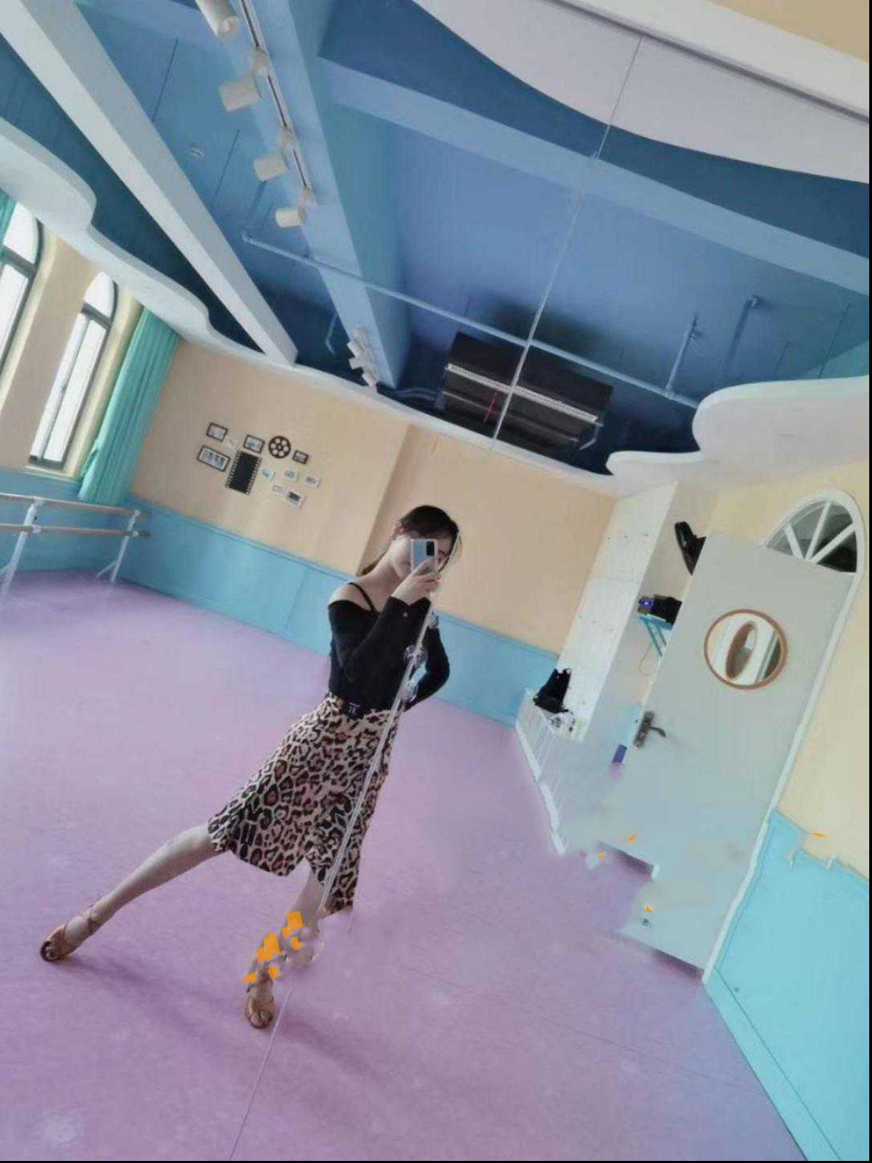 广州白云区 某机构舞蹈老师 与男友相爱日常存网盘不慎泄露