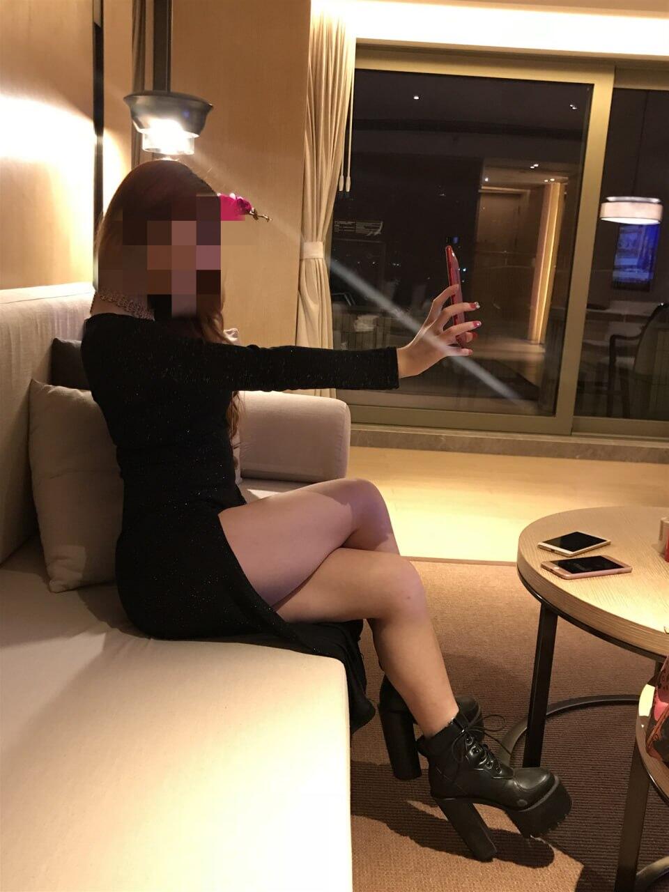 各路反差御姐,高高在上的女神在大鸡巴面前只能跪舔