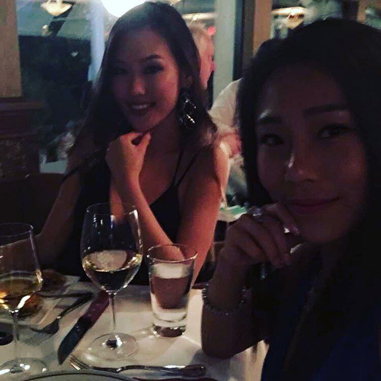 各路反差御姐,高高在上的女神在大鸡巴面前只能跪舔