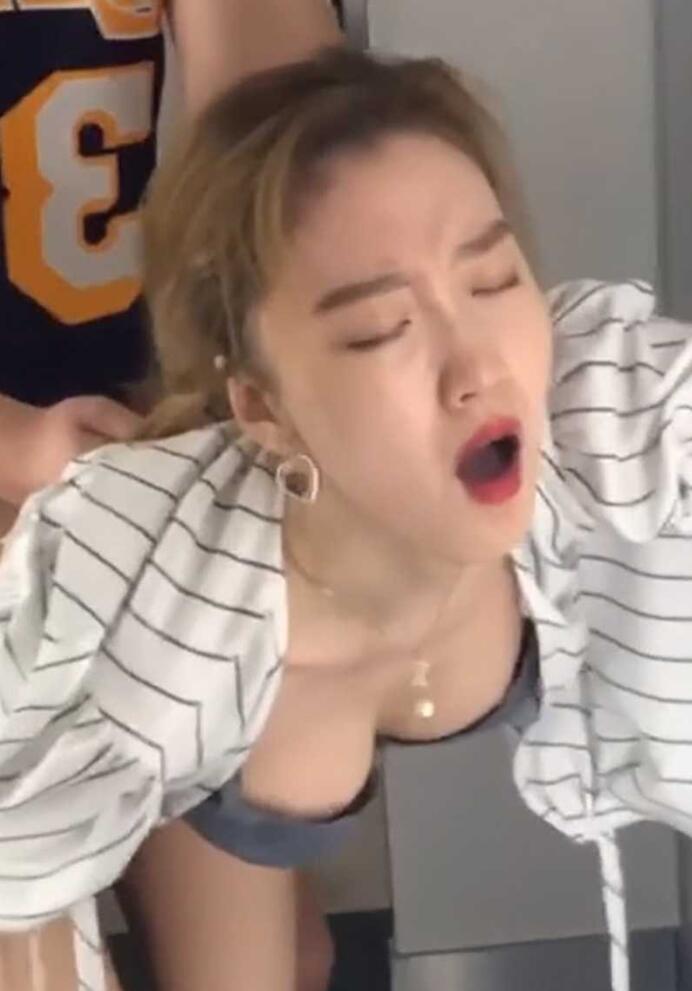 女研究生炮友劳逸结合放松时间榨精充能!