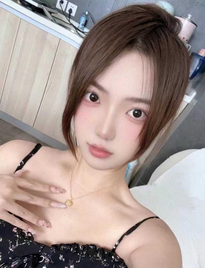 女研究生炮友劳逸结合放松时间榨精充能!