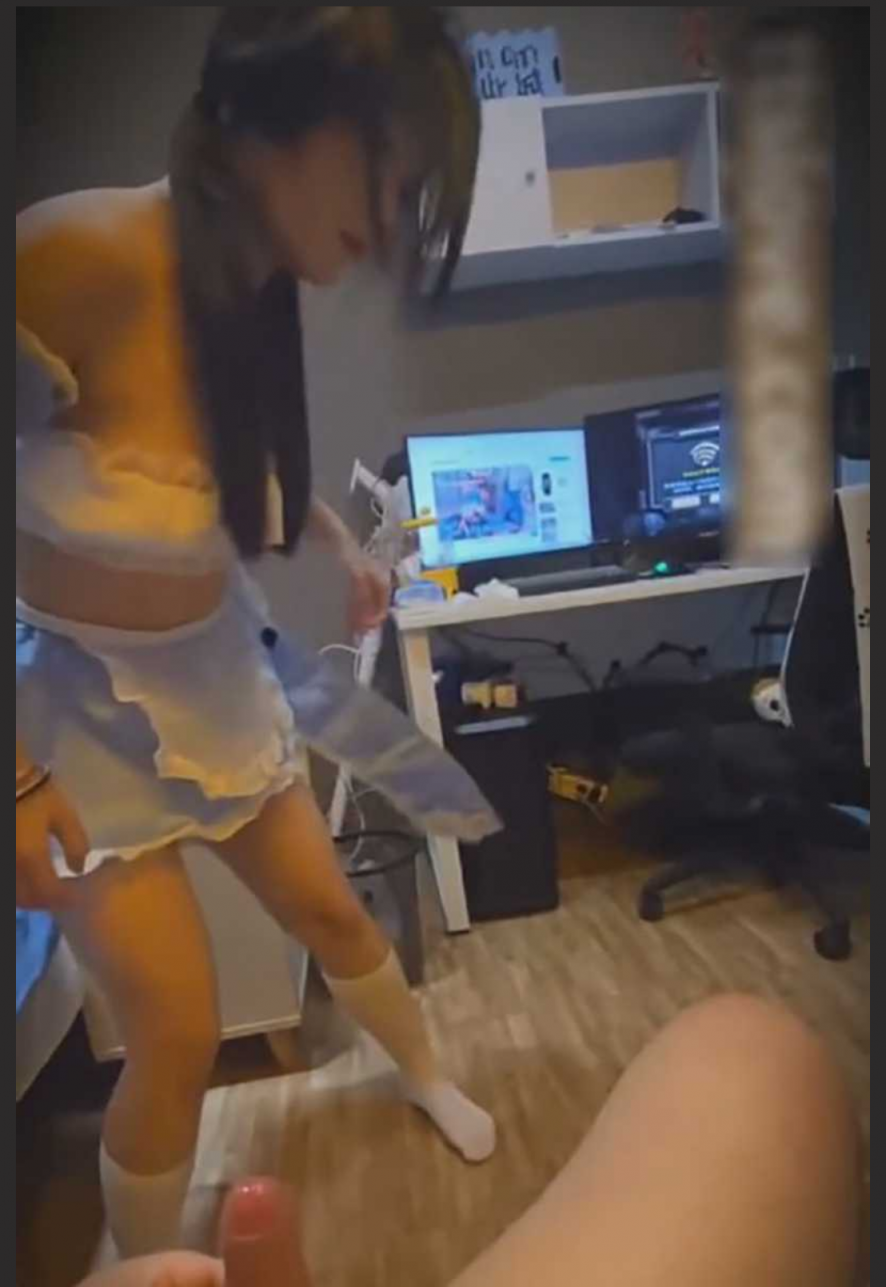 山东济南职高嫩妹王柳青 被富二代调教 白嫩肉体变泄欲肉便器