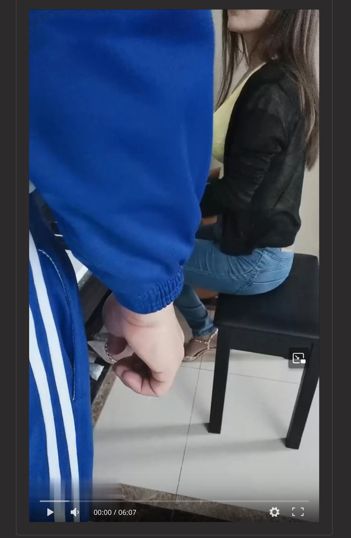 浙江同济科技职业学院炸裂瓜 音乐老师和学生教室做爱 学了钢琴还学会了后入老师