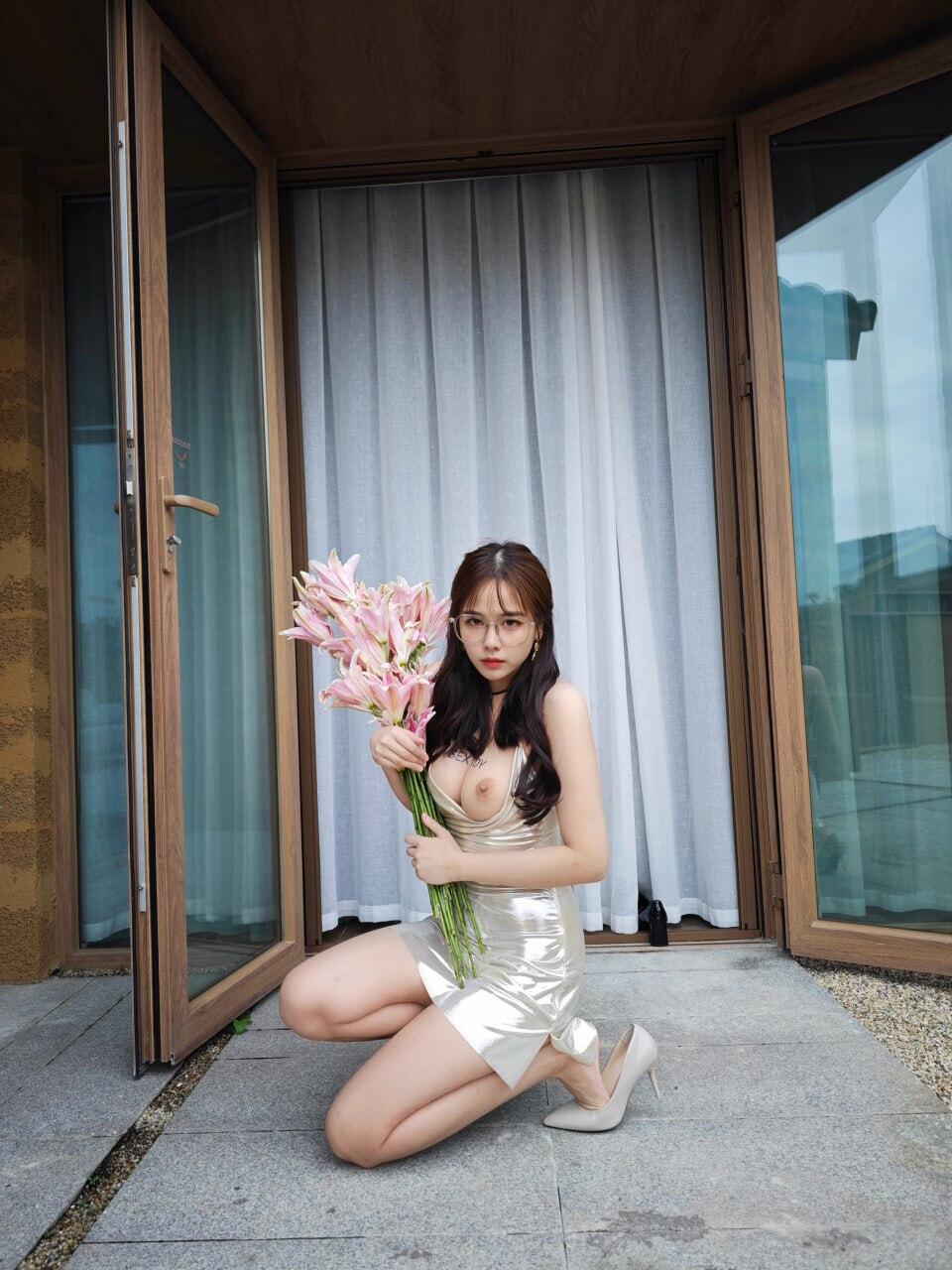 发现男友偷腥的聊天记录，然而不会那么轻而易举的就此放他自由