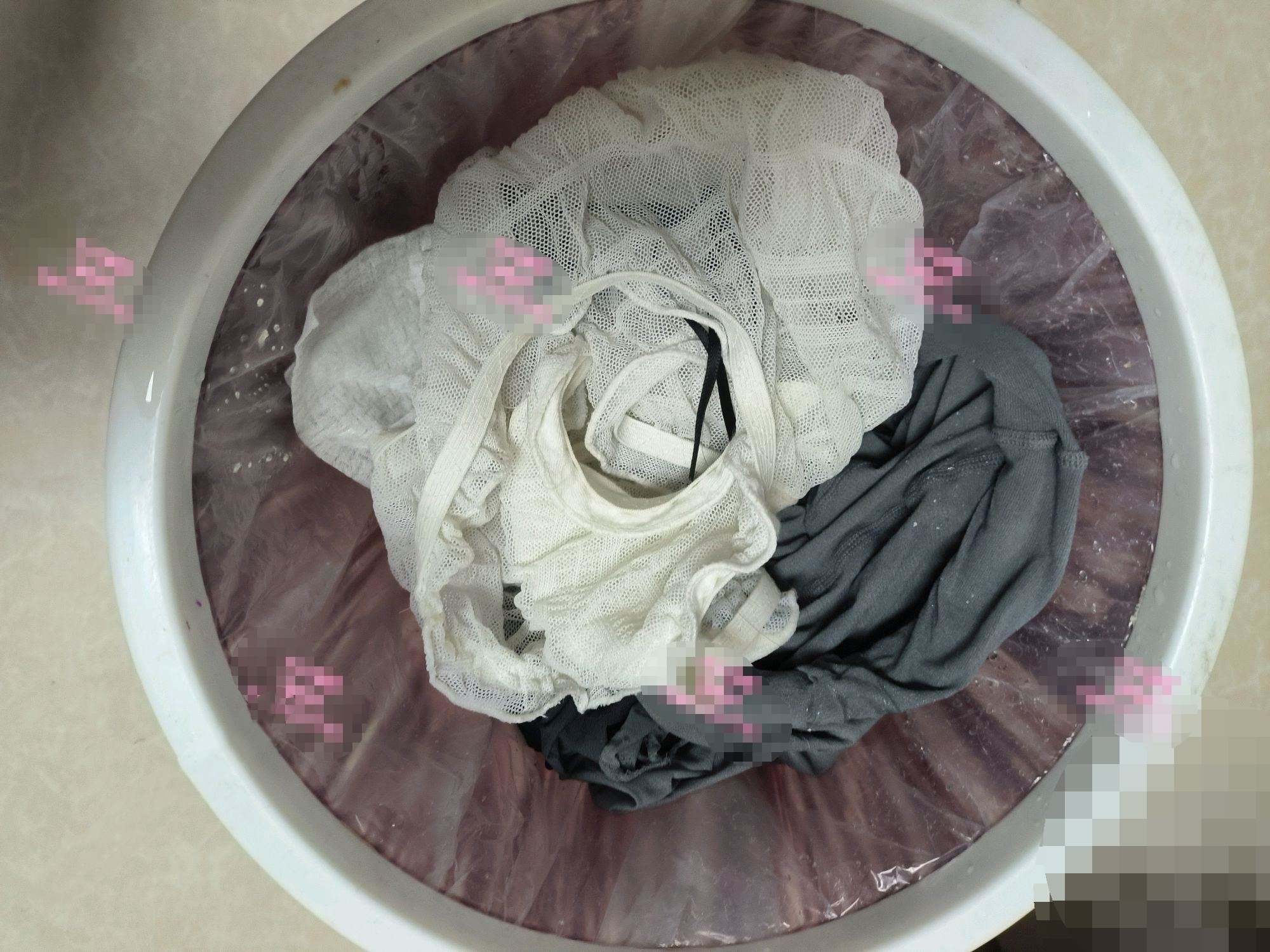 ✅炸裂父女乱伦✅21岁小学老师醉酒睡着被爸爸插B，强上内射高潮，附聊天记录爆出教师证身份证