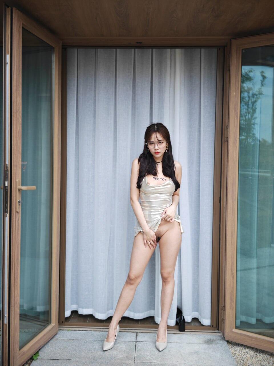 发现男友偷腥的聊天记录，然而不会那么轻而易举的就此放他自由