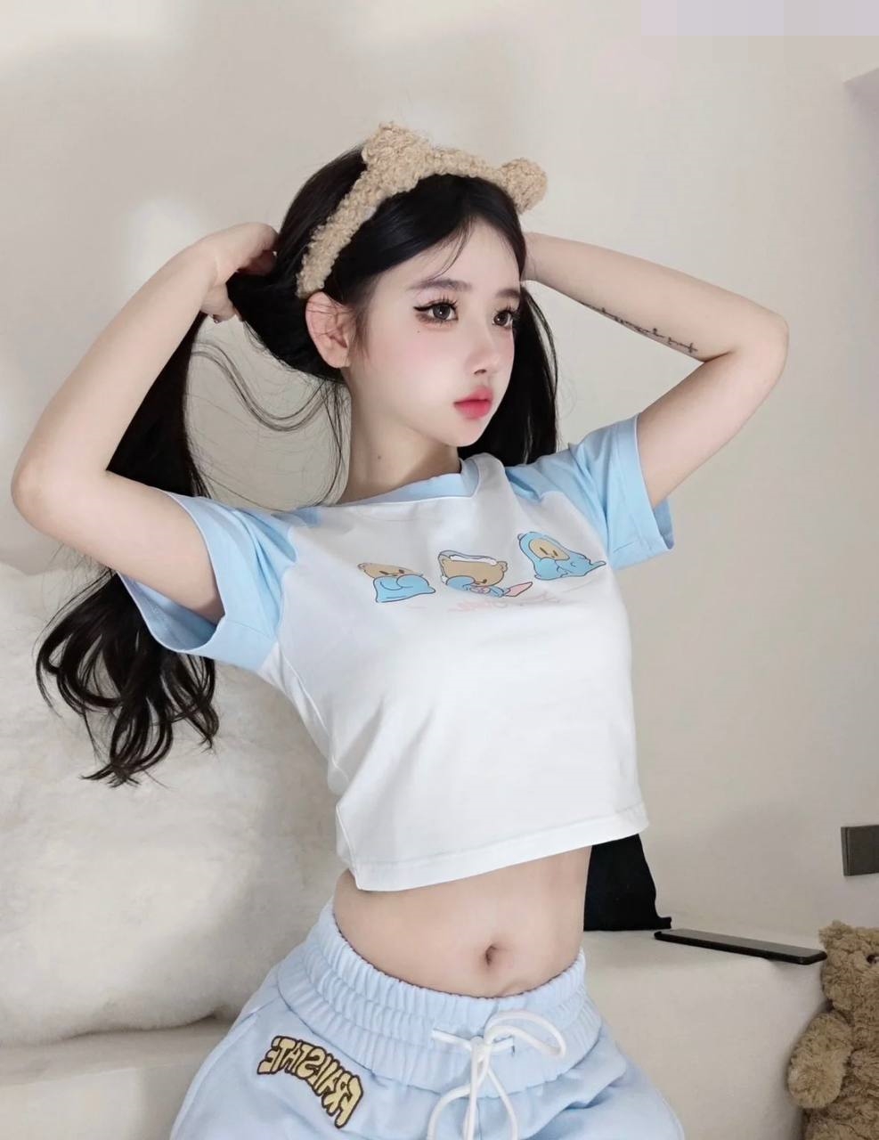 小母狗乖乖完成主人调教任务 大大的打蛋器在小骚逼里搅呀搅越抽打小母狗越兴奋最喜欢主人的精液