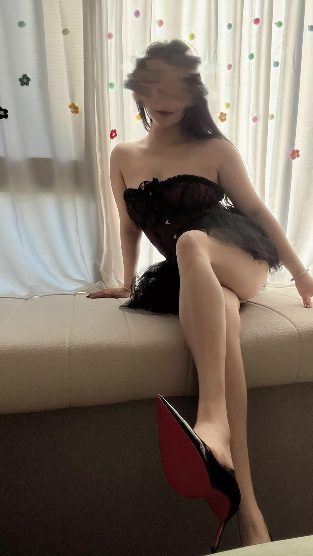 我变成了陈小露的泄欲工具，力不从心急需支援