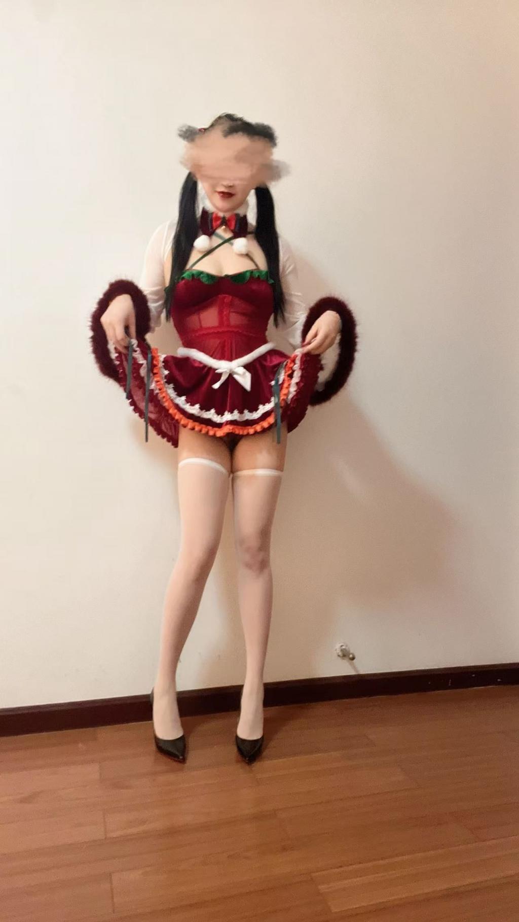 榨汁姬陈小露穿同城大哥送的圣诞情趣装祝大神们剩蛋快乐