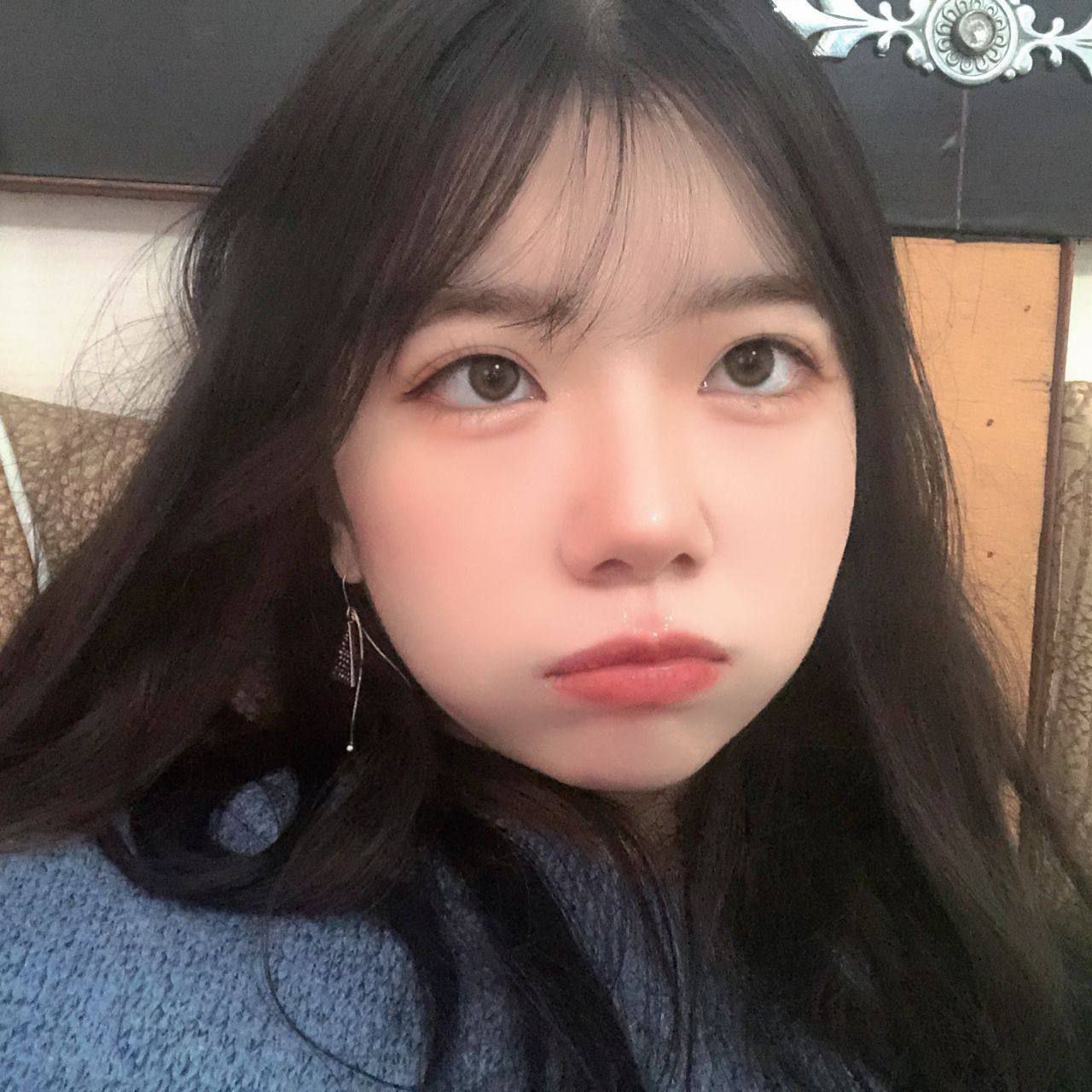 青春反差武汉厂妹，最让我意难平的，这么清纯的妹子被长的狗一样的男的给撅了屁股